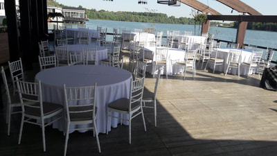 stolice za svadbe na otvorenom